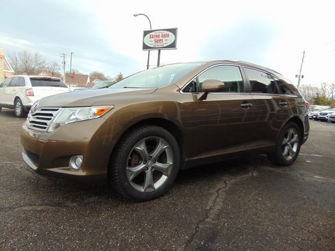 Used 2010 Toyota Venza XLE image 7