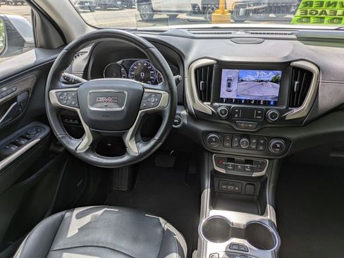 Certified 2022 GMC Terrain Denali w/ Denali Premium Package AWD/4WD image 15