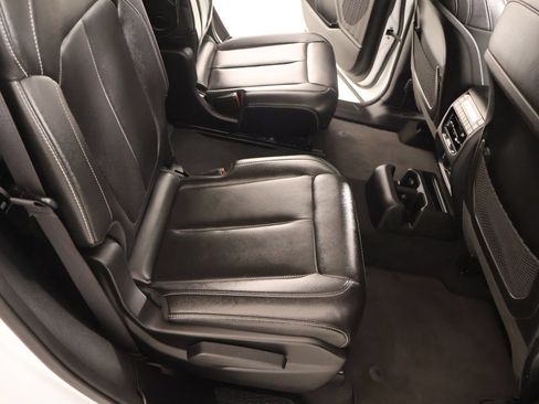 Used 2024 Jeep Grand Cherokee L Limited w/ Luxury Tech Group II AWD/4WD image 16