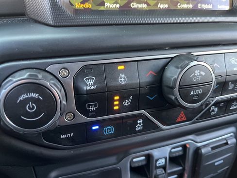 Used 2022 Jeep Wrangler Unlimited Rubicon 4xe w/ Cold Weather Group image 6