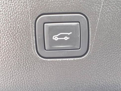 Used 2024 Buick Enclave Essence w/ Sport Touring Edition FWD image 27