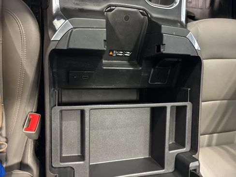 Used 2024 GMC Sierra 1500 SLT w/ SLT Premium Plus Package image 30