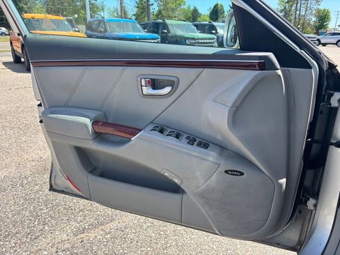 Used 2007 Hyundai Azera Limited FWD image 16