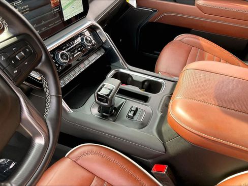 Used 2025 GMC Sierra 1500 Denali Ultimate AWD/4WD image 17