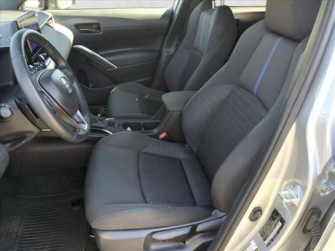Used 2024 Toyota Corolla Cross AWD Hybrid w/ Moonroof Package image 16