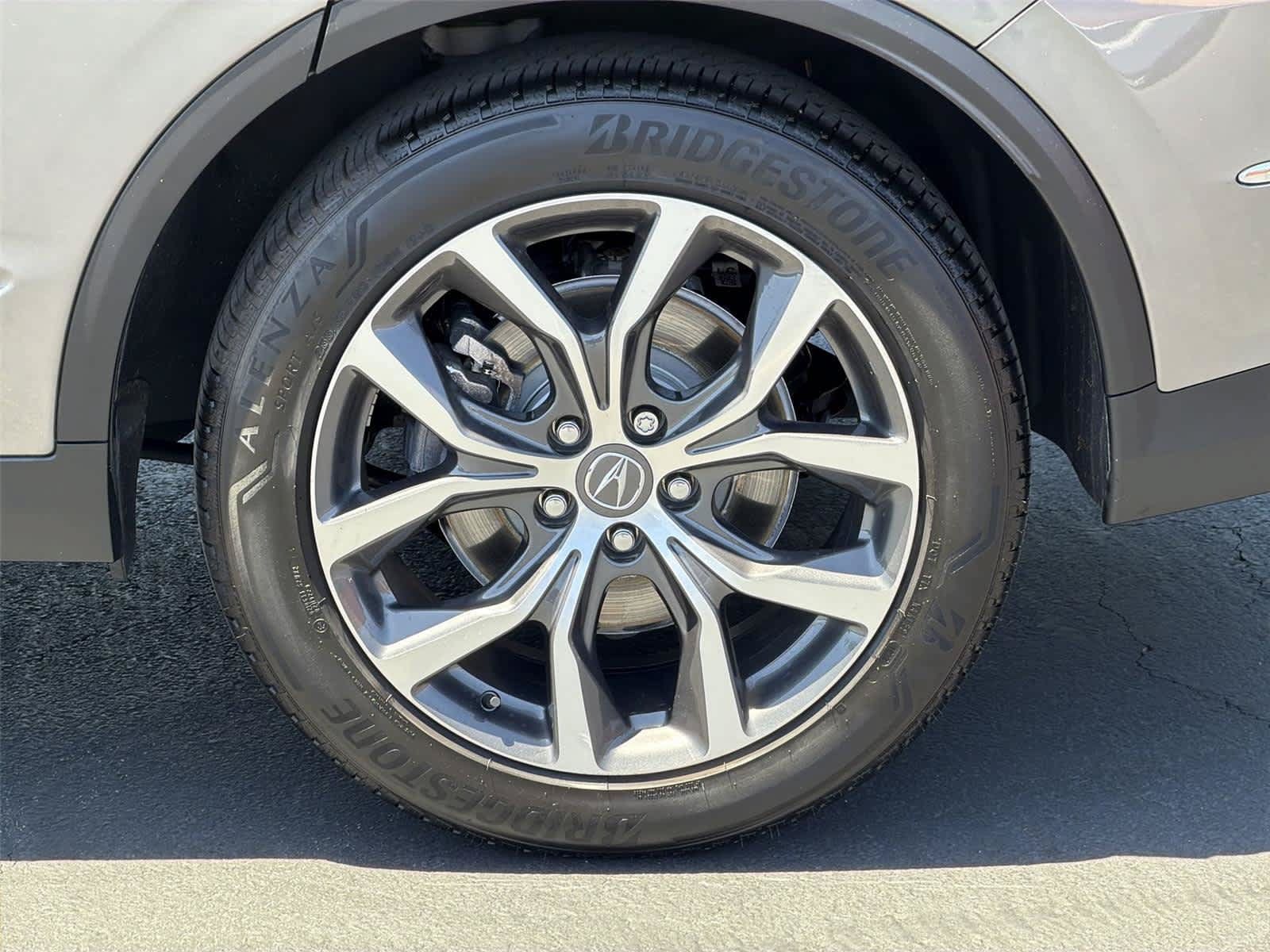 Used 2024 Acura MDX w/ Technology Package FWD image 9