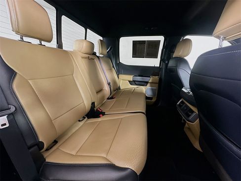 Used 2022 Ford F150 Lariat image 11