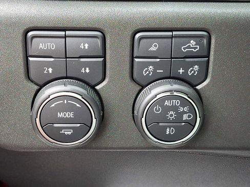 Certified 2024 Chevrolet Silverado 1500 LT Trail Boss w/ Convenience Package II image 22