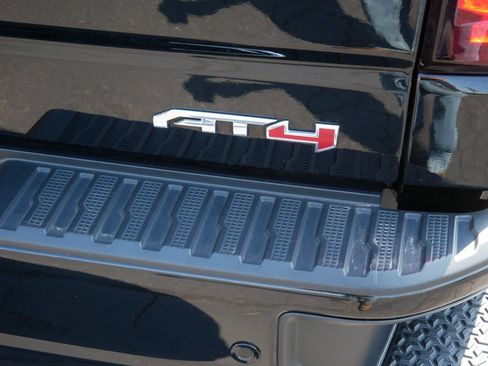 Certified 2022 GMC Sierra 1500 AT4 w/ AT4 Premium Package AWD/4WD image 10