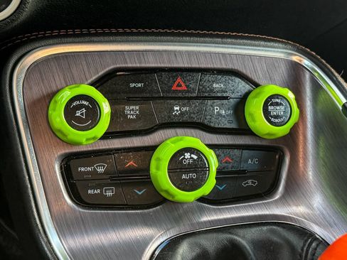 Used 2015 Dodge Challenger R/T Plus image 43