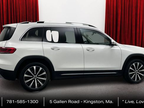 Used 2023 Mercedes-Benz GLB 250 4MATIC w/ Premium Package image 5