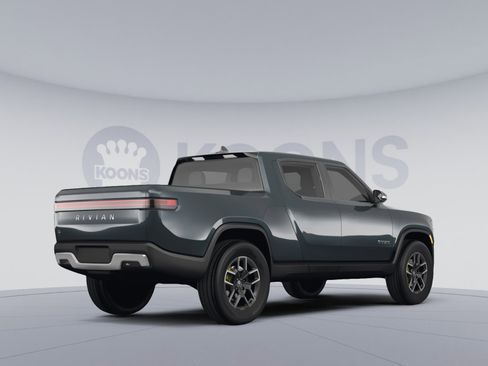 Used 2022 Rivian R1T Adventure image 4