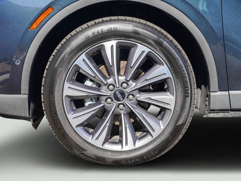 Used 2021 Lincoln Corsair Reserve w/ Equipment Group 201A image 11