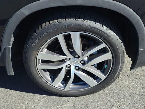 Used 2017 Honda Pilot Elite image 9