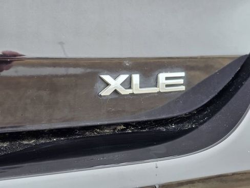 Used 2022 Toyota Highlander XLE image 31