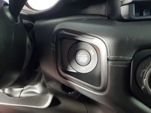 Used 2025 Jeep Wrangler Unlimited Rubicon AWD/4WD image 21