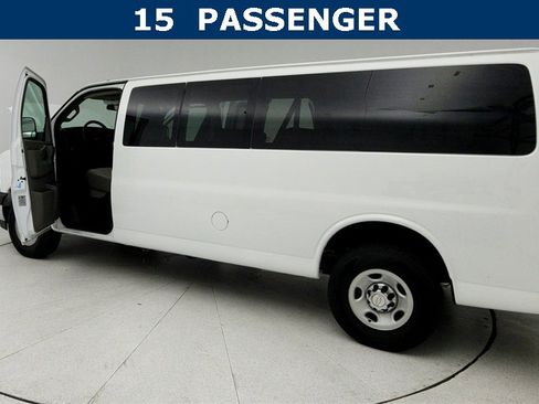 Used 2018 Chevrolet Express 3500 LT w/ LT Preferred Equipment Group image 11