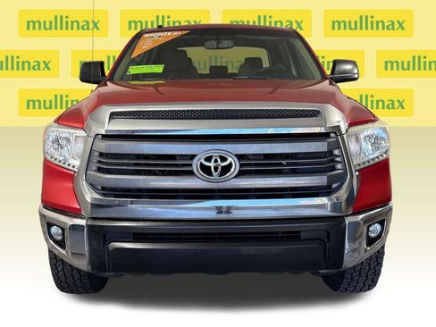 Used 2015 Toyota Tundra SR5 w/ SR5 Upgrade Package AWD/4WD image 14