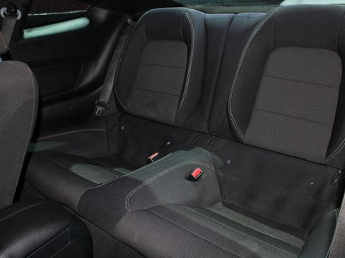 Used 2016 Ford Mustang Coupe image 13