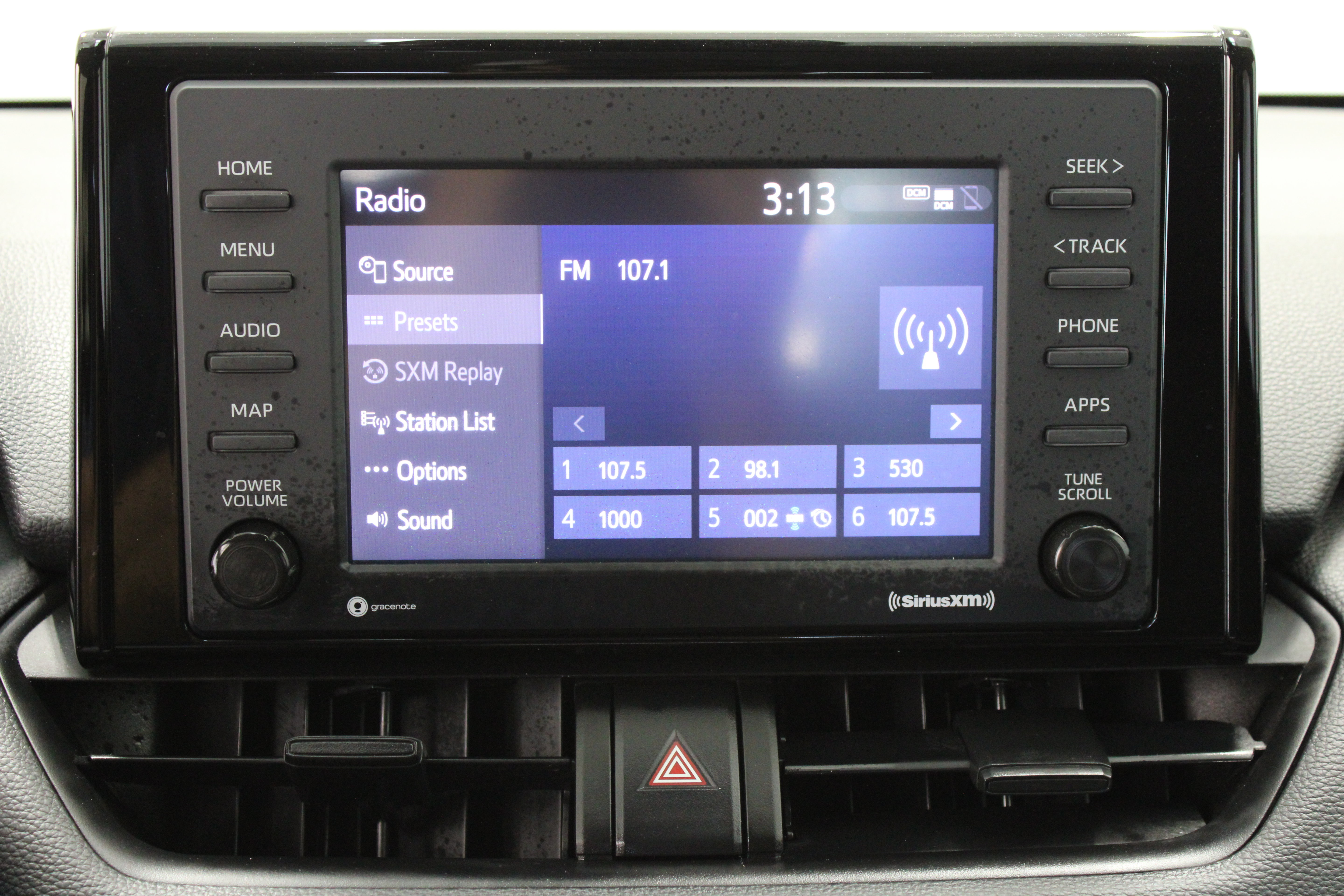 Used 2022 Toyota RAV4 LE AWD/4WD image 17