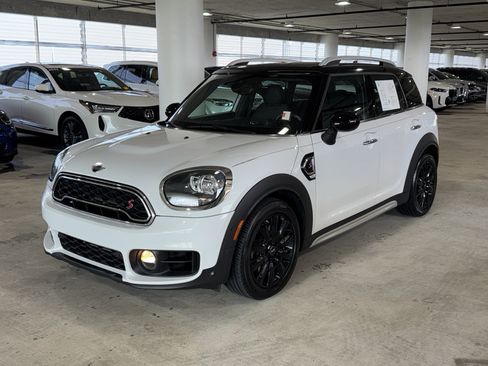 Used 2019 MINI Cooper Countryman S w/ Driver Assistance Package FWD image 4