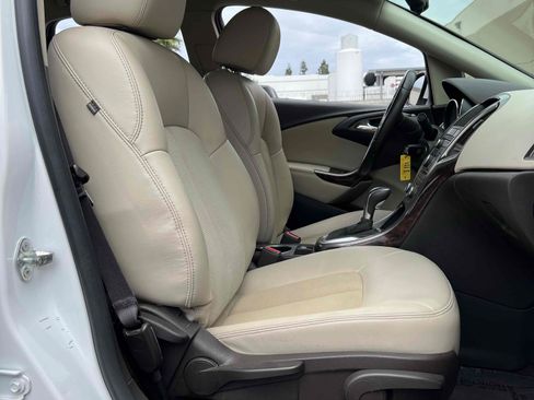 Used 2015 Buick Verano FWD image 27