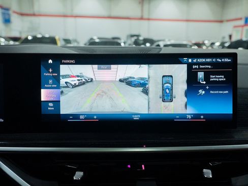 Used 2023 BMW X7 M60i image 61