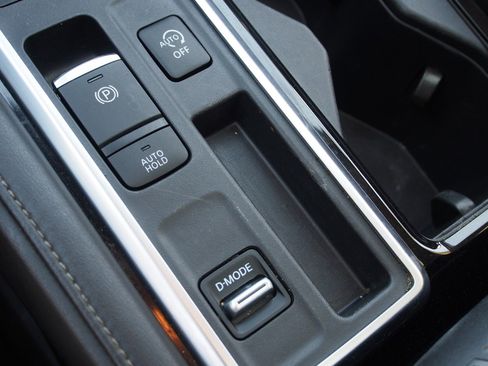 Used 2024 Nissan Pathfinder SL w/ SL Premium Package image 26