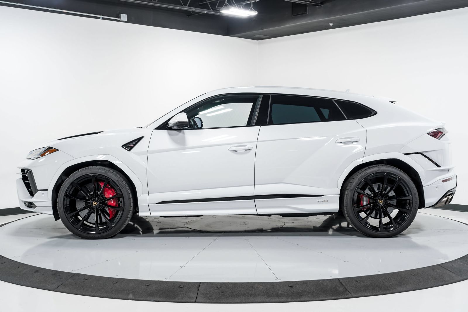 Used 2023 Lamborghini Urus S AWD/4WD image 7