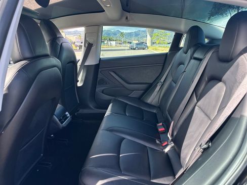 Used 2019 Tesla Model 3 Standard Range RWD image 14