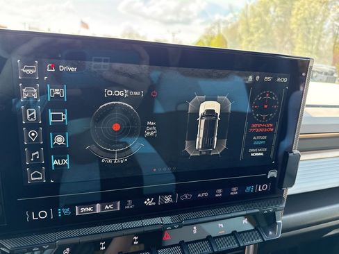 Used 2024 GMC Hummer EV 3X w/ Omega Edition AWD/4WD image 31