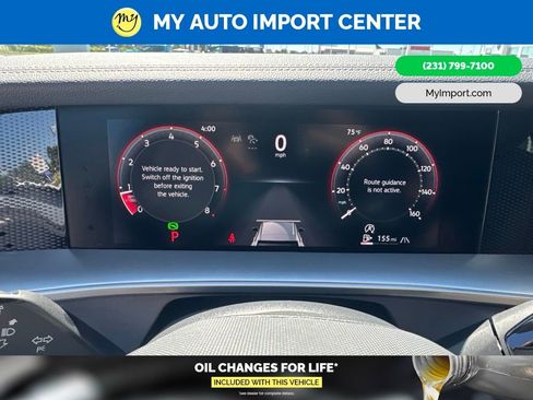 Used 2025 Volkswagen Tiguan SE AWD/4WD image 19