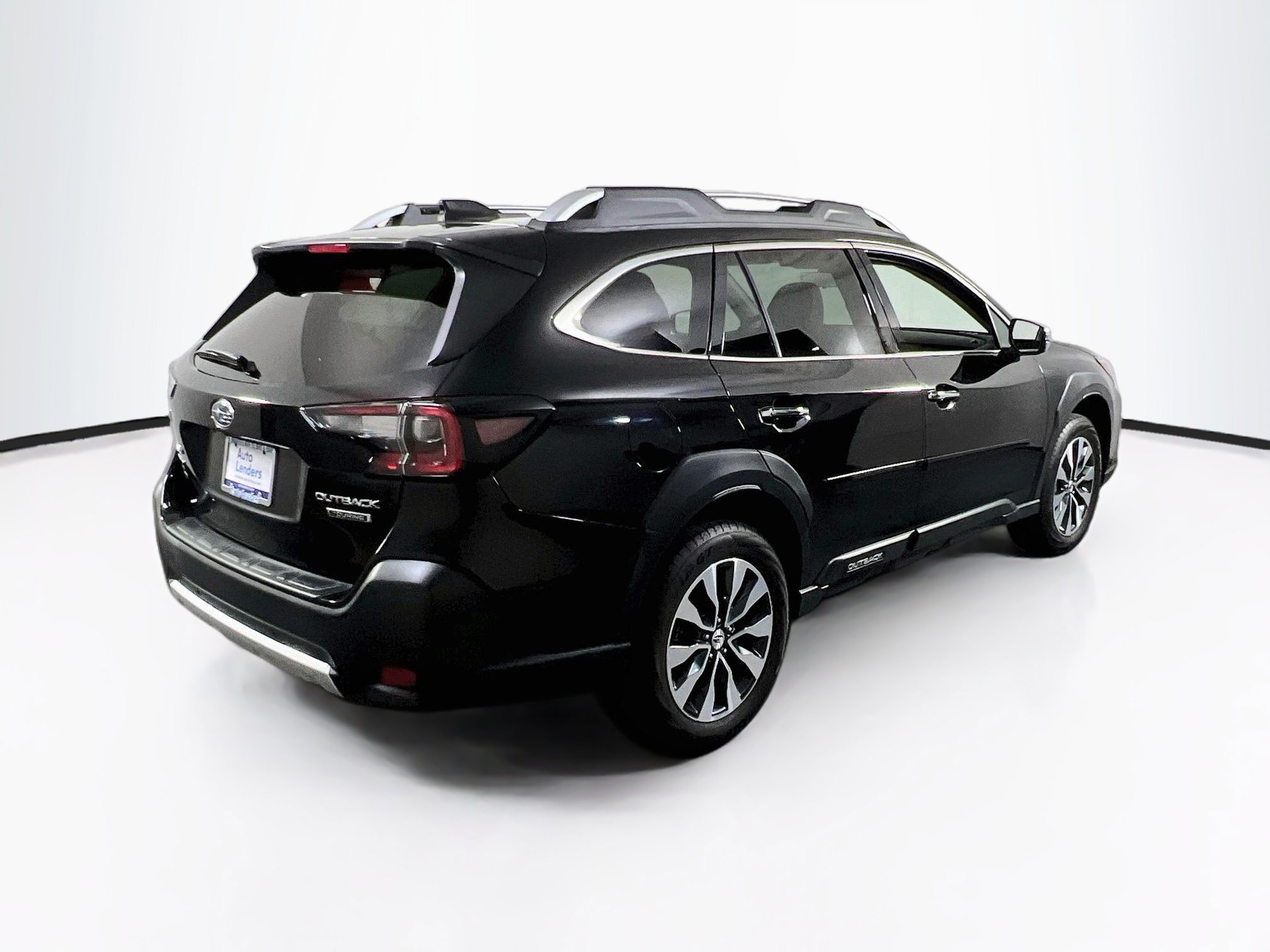 Used 2023 Subaru Outback Touring AWD/4WD image 5