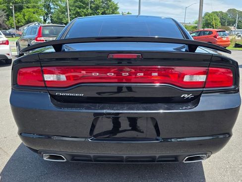 Used 2014 Dodge Charger R/T RWD image 6