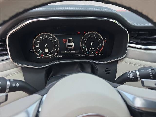 Used 2026 Jaguar F-PACE R-Dynamic S AWD/4WD image 20