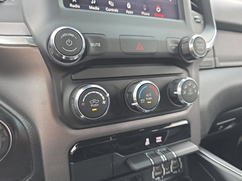 Used 2019 RAM 1500 Big Horn AWD/4WD image 24