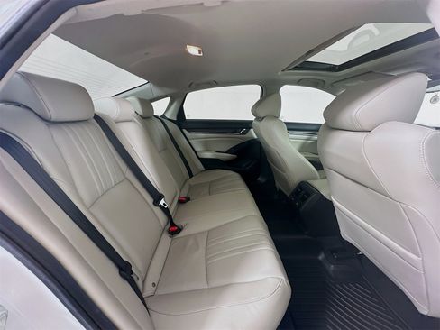 Used 2021 Honda Accord Touring image 29
