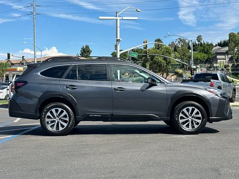 Used 2024 Subaru Outback Premium AWD/4WD image 6
