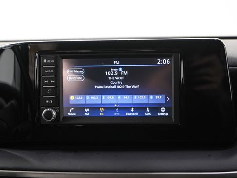 Used 2025 Nissan Kicks S FWD image 17