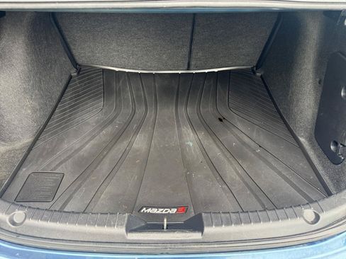 Used 2018 MAZDA MAZDA3 Sport w/ Preferred Equipment Package FWD image 26
