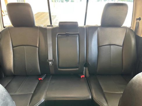 Used 2018 RAM 1500 Laramie image 16