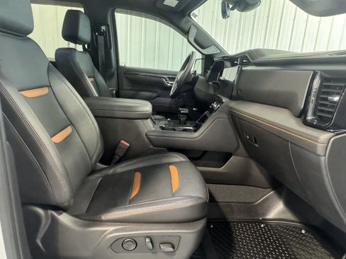 Used 2023 GMC Sierra 1500 AT4 w/ AT4 Premium Package AWD/4WD image 23