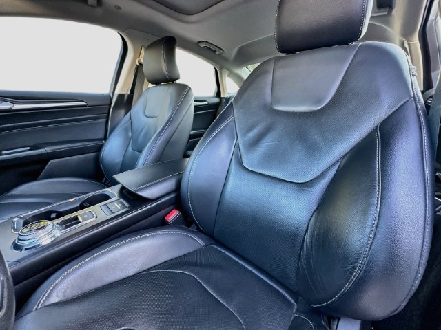 Used 2019 Ford Fusion Titanium FWD image 21