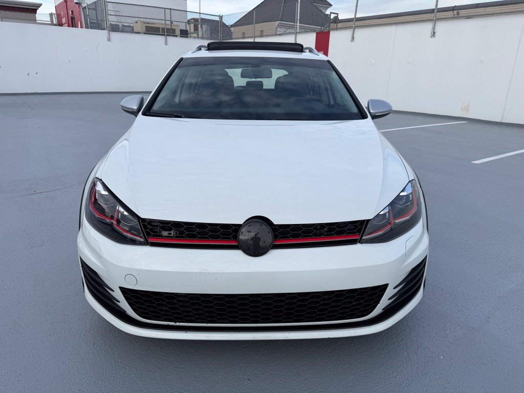 Used 2017 Volkswagen Golf Alltrack SE AWD/4WD image 2