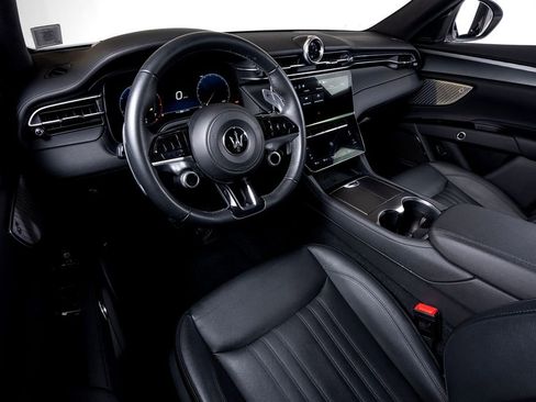 Used 2023 Maserati Grecale GT image 26