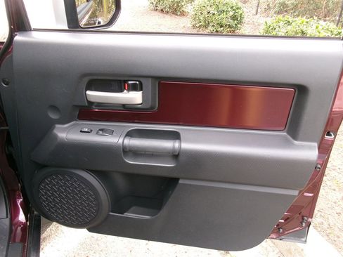 Used 2007 Toyota FJ Cruiser 2WD image 19