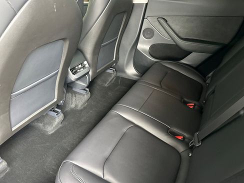 Used 2024 Tesla Model Y Long Range image 14
