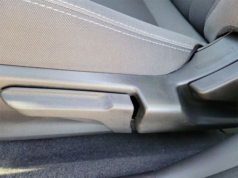 Used 2025 Subaru Impreza 2.0i image 17