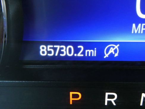 Used 2021 Ford Explorer XLT w/ Equipment Group 202A AWD/4WD image 36