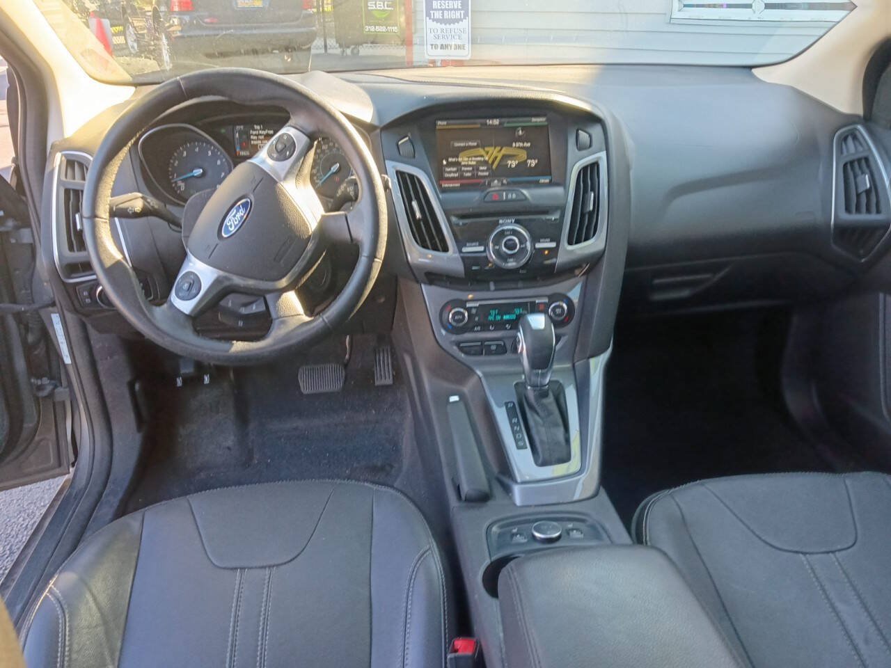 Used 2014 Ford Focus Titanium w/ Luxury Package FWD image 13